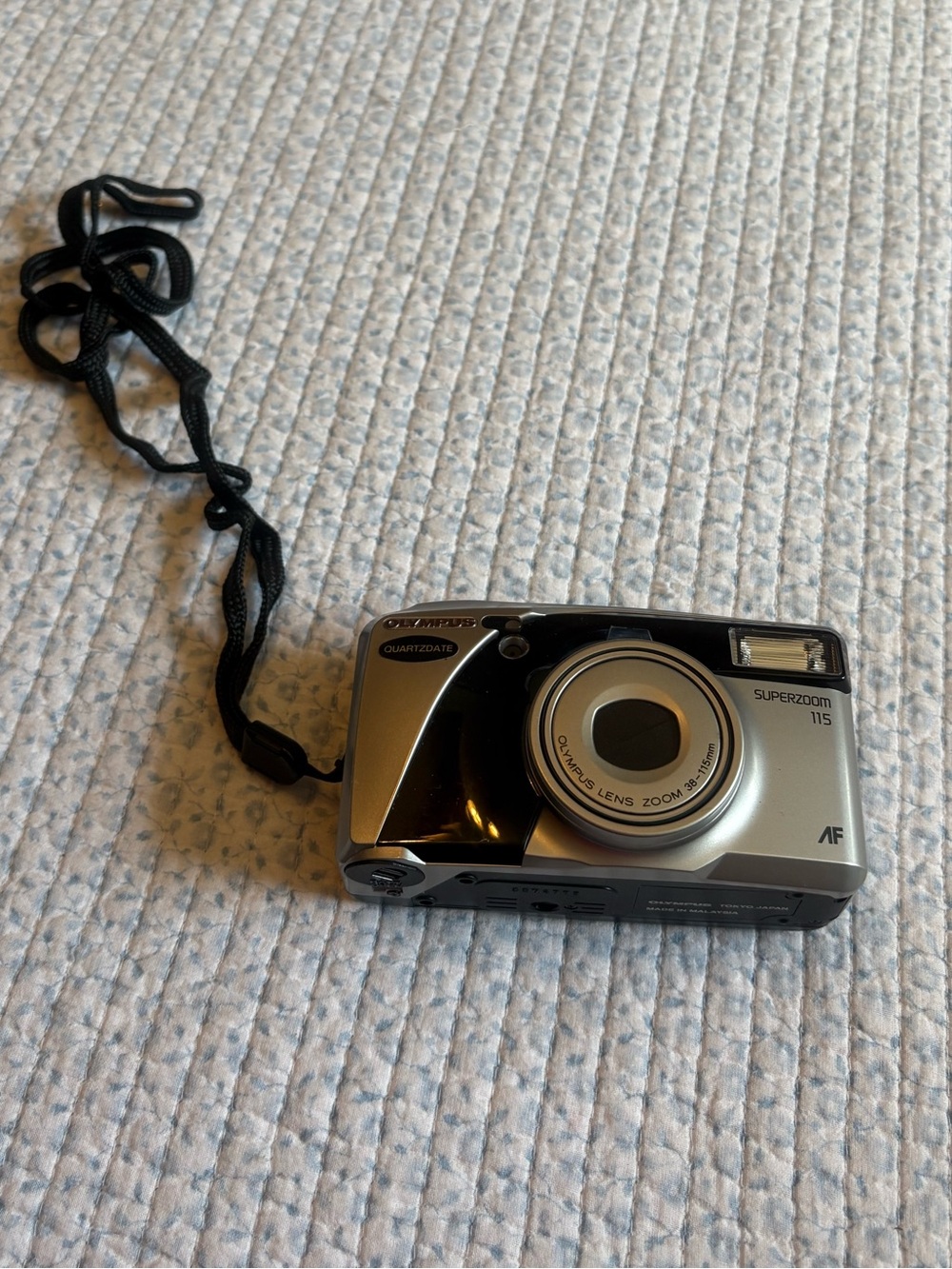 Olympus Point and Shoot Superzoom 115- 35MM Camera